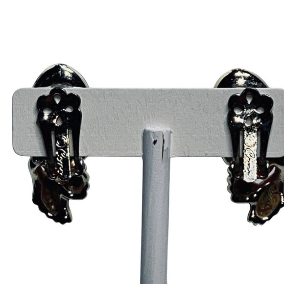 Vintage Coro Gold Tone And Marbled Tomato Cabochon Clip On Earrings (5863) - Picture 2 of 7